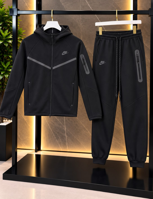 TUTA NIKE TECH