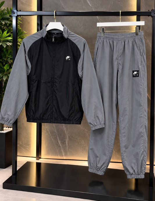 TUTA NIKE ' LOGO