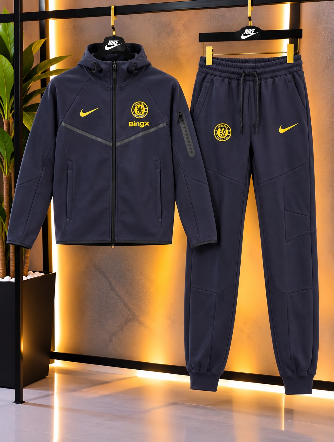 TECH NIKE X CHELSEA